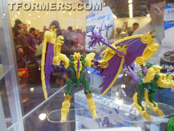 Botcon 2013   Transformers Beast Hunters 2014 New Figures Display  (73 of 131)